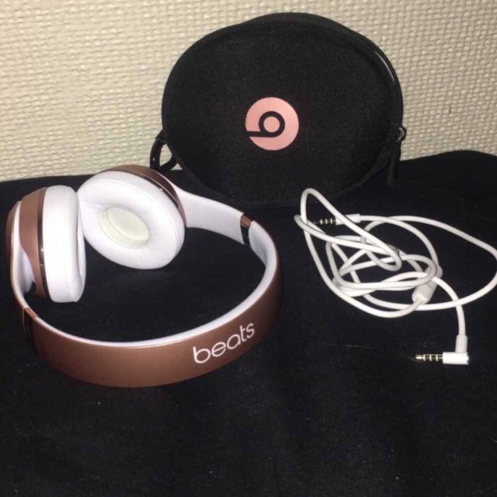 Beats Solo3 Rose Gold - Brand New